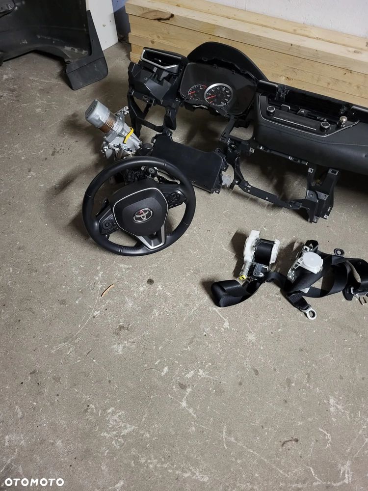 Toyota corolla e21 SE deska konsoleta pasy airbag kierowca pasezer - 7