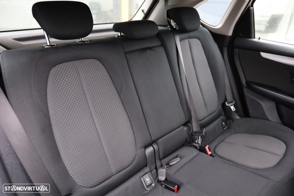 BMW 225xe Active Tourer Line Luxury - 18