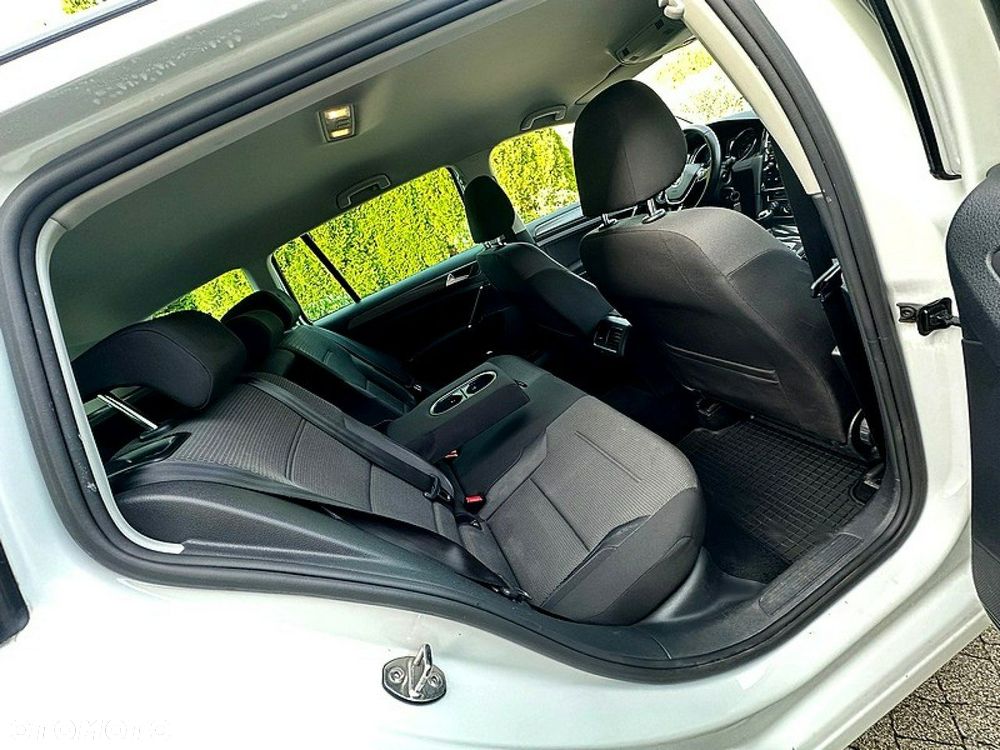 Volkswagen Golf Variant - 10