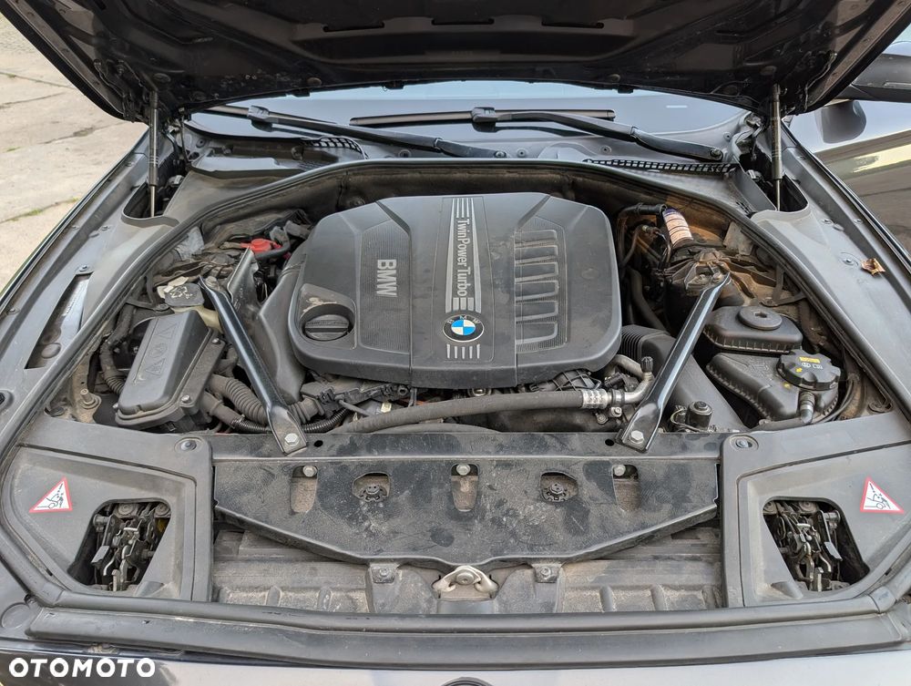 BMW Seria 5 535d xDrive - 34