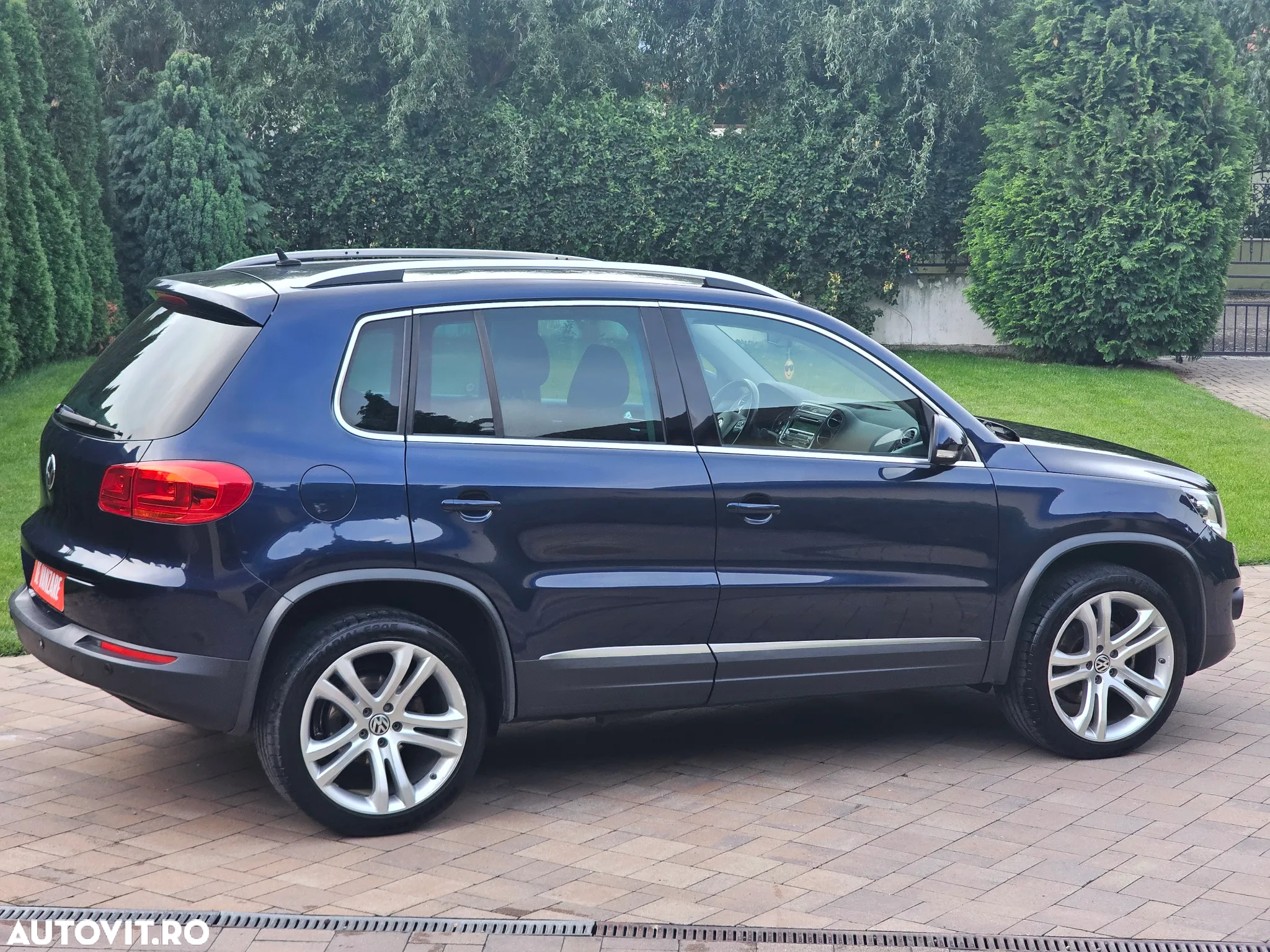 Volkswagen Tiguan 2.0 TDI 4Motion DSG Sport & Style - 3