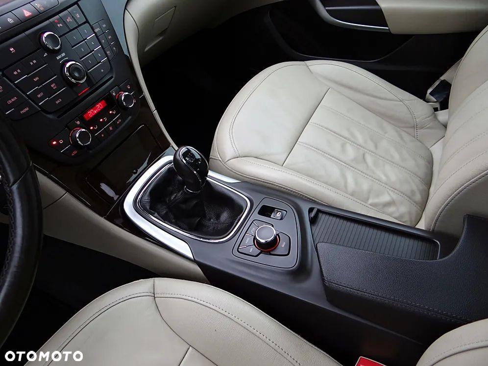 Opel Insignia 2.0 Turbo Cosmo - 30