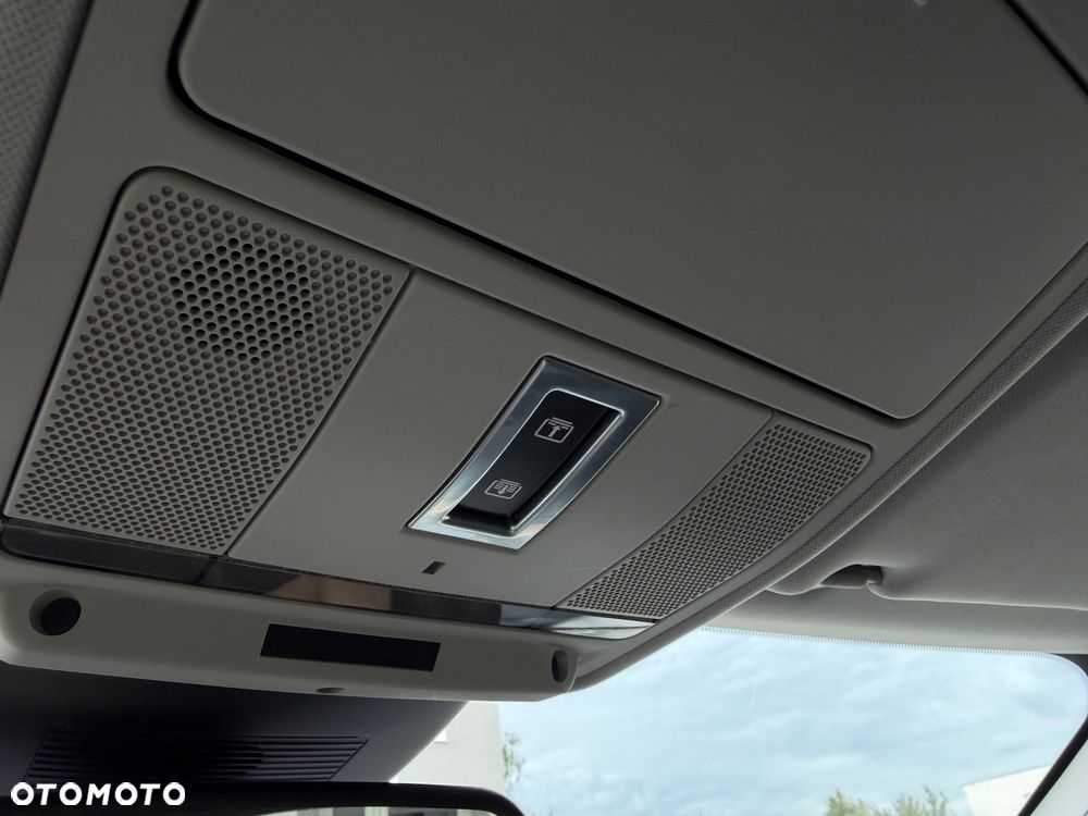 Land Rover Range Rover Evoque - 22
