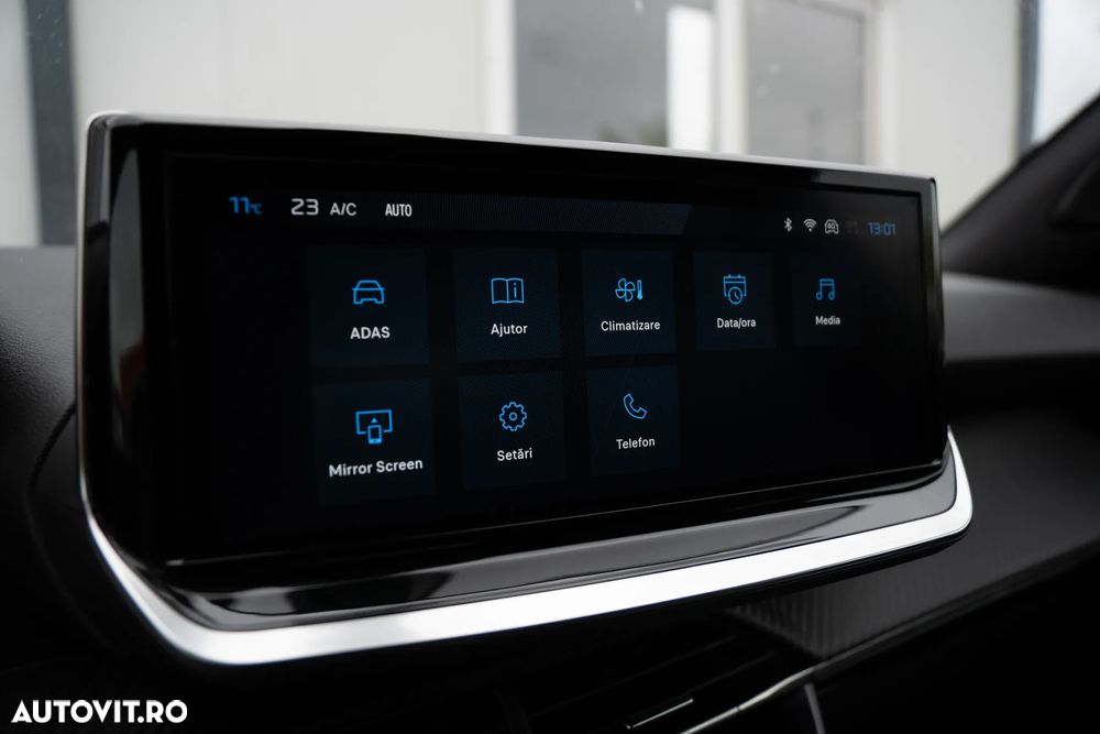 Peugeot 2008 1.2 L PureTech STT EAT8 Allure - 24