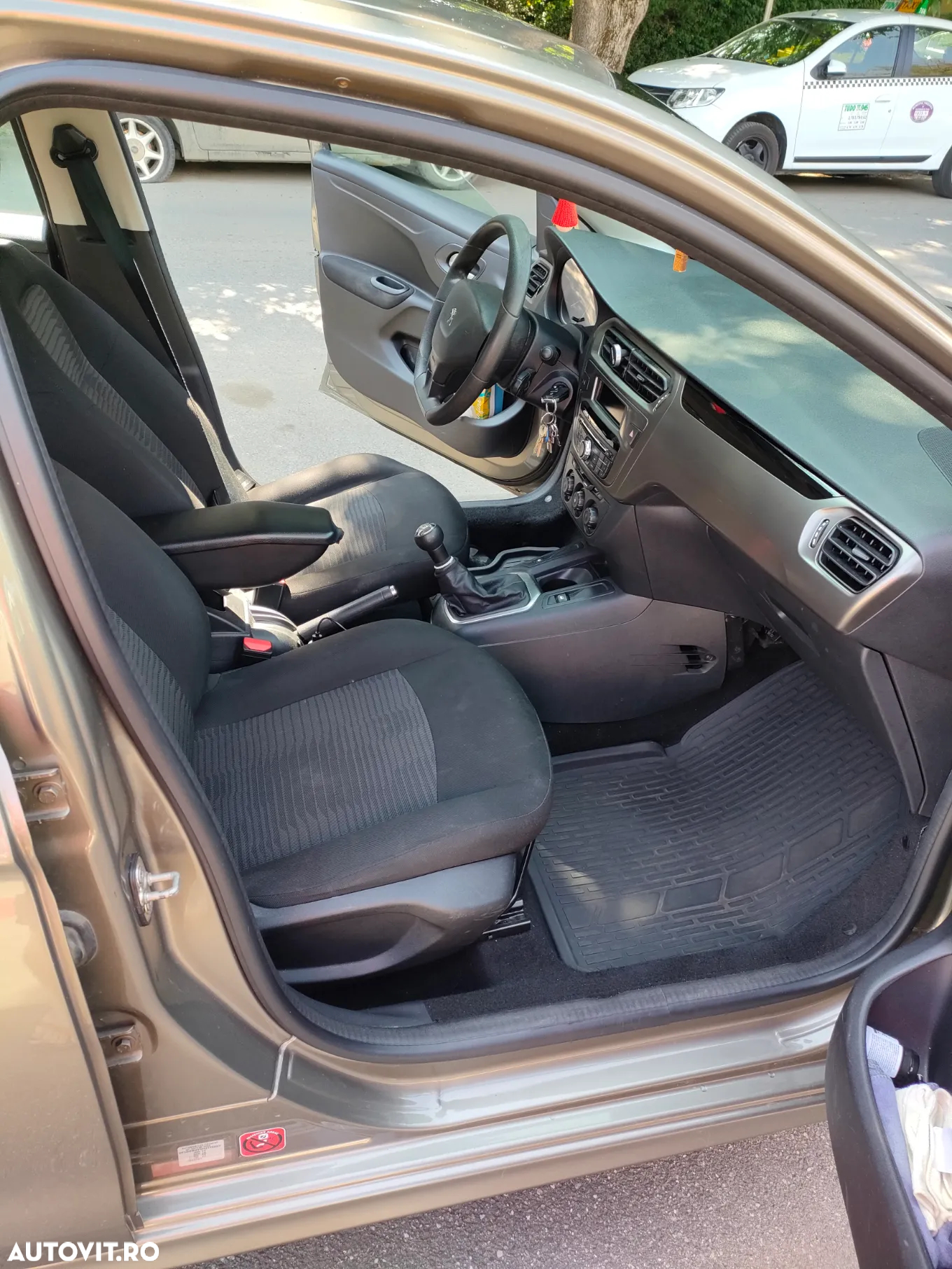Peugeot 301 1.6 BlueHDI FAP Allure - 9