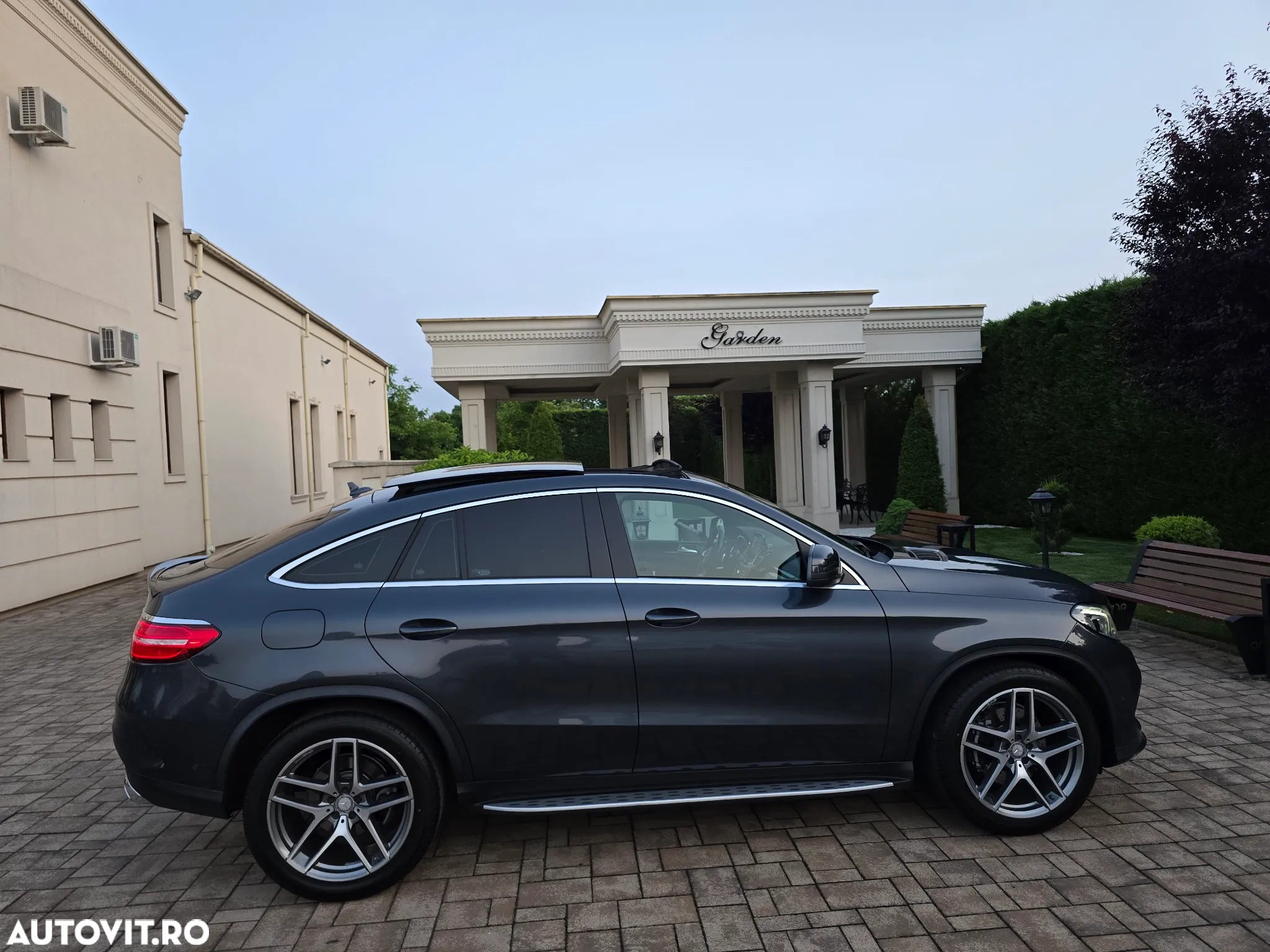 Mercedes-Benz GLE 350 d 4Matic 9G-TRONIC AMG Line - 26