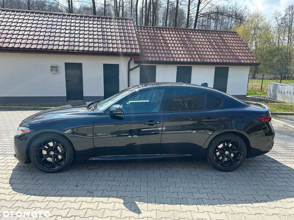 Alfa Romeo Giulia - 7