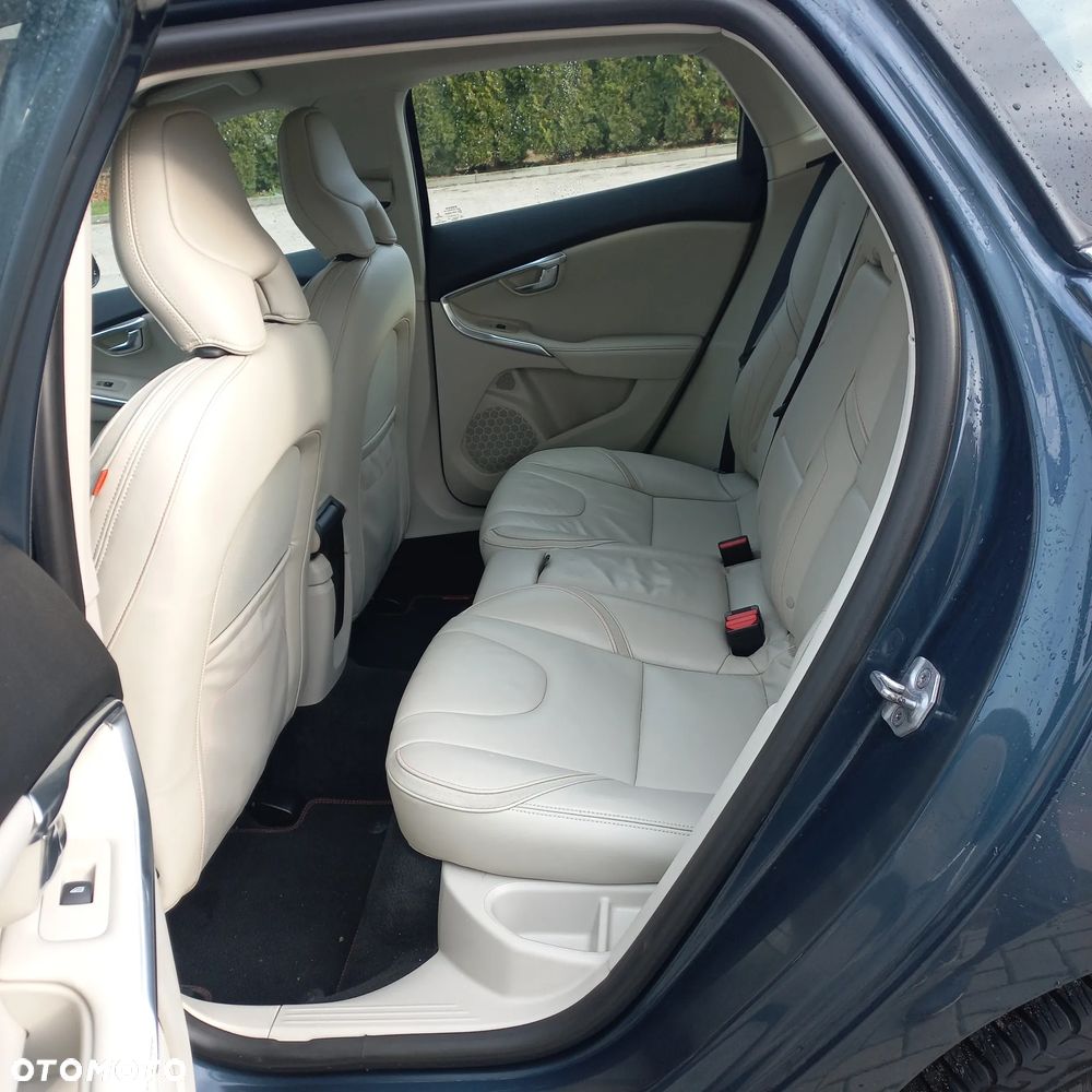 Volvo V40 Cross Country D4 Ocean Race - 19