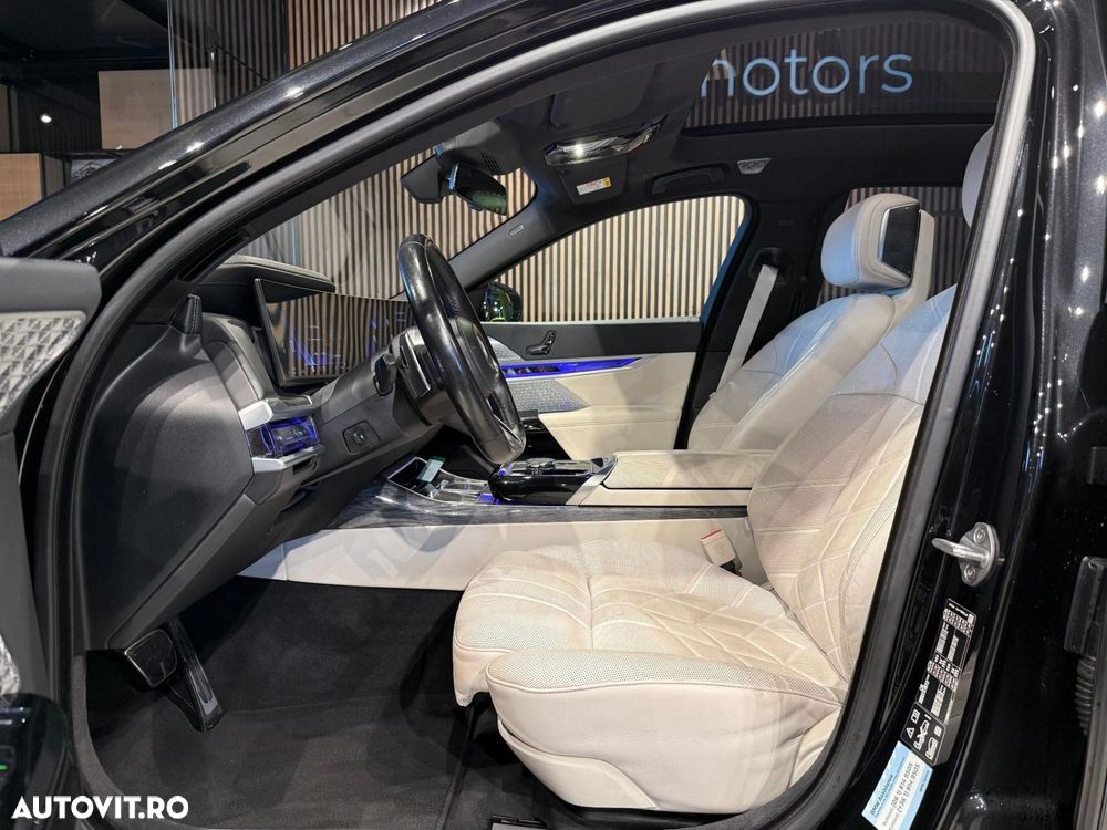 BMW Seria 7 740d xDrive - 28