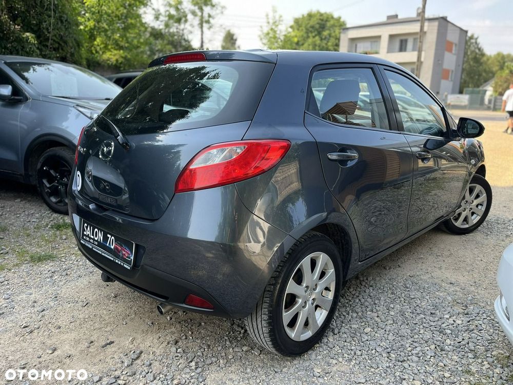 Mazda 2 - 8