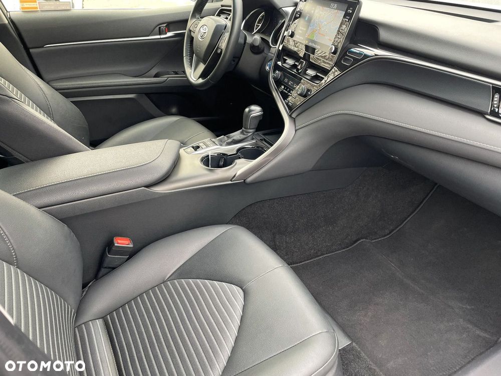 Toyota Camry 2.5 Hybrid Prestige CVT - 3