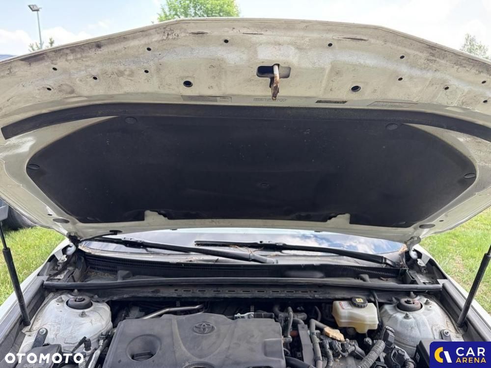 Toyota Camry - 10
