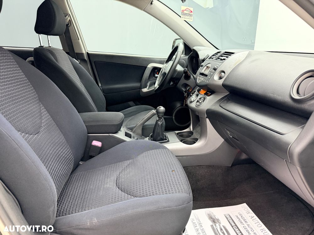 Toyota RAV4 2.2 D-4D 4x4 Sol - 15