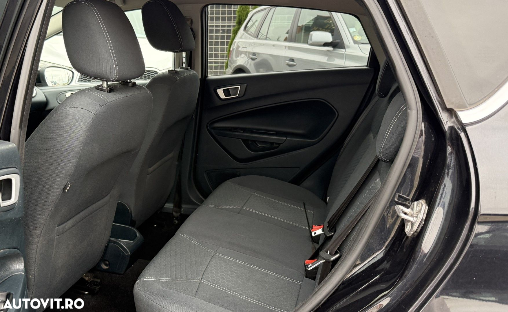 Ford Fiesta - 9
