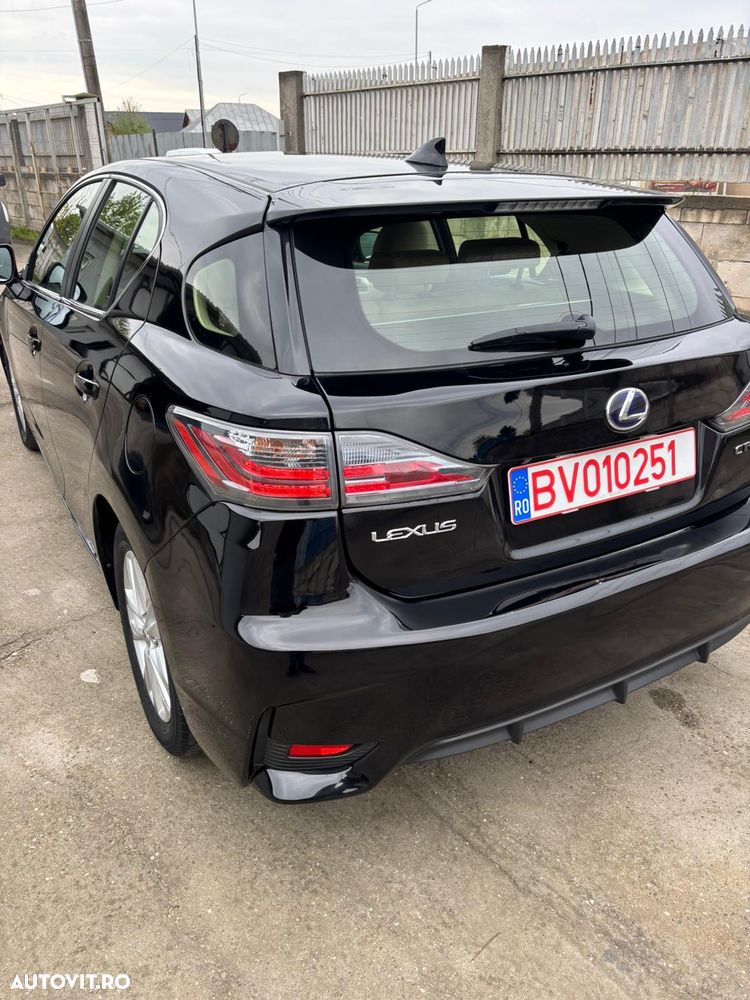 Lexus CT - 8