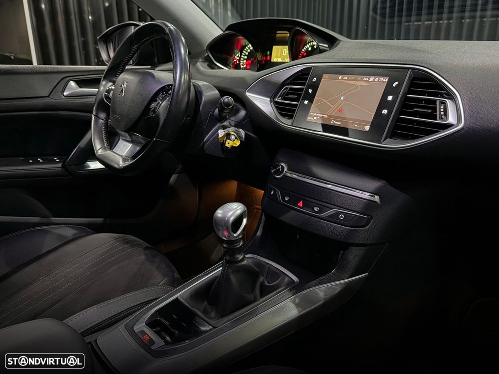 Peugeot 308 SW 1.2 PureTech GT Line - 28