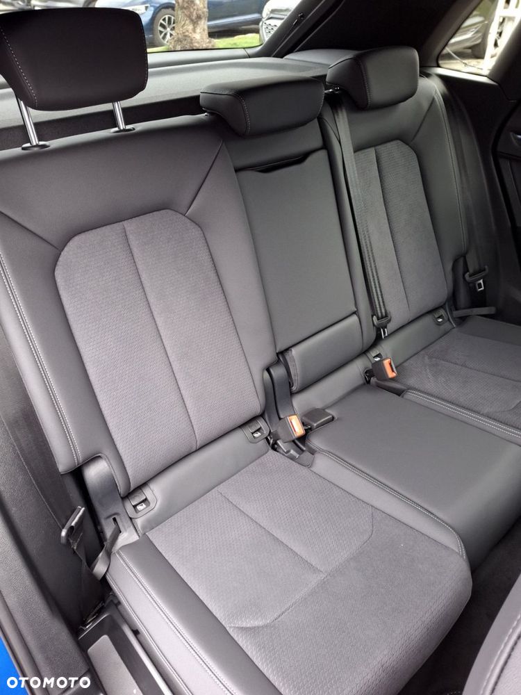 Audi Q3 - 18