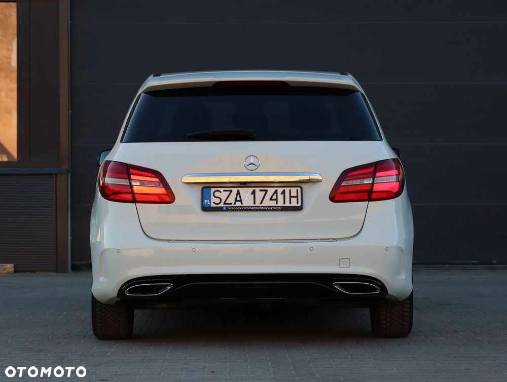 Mercedes-Benz Klasa B 200 UrbanStyle Edition - 40