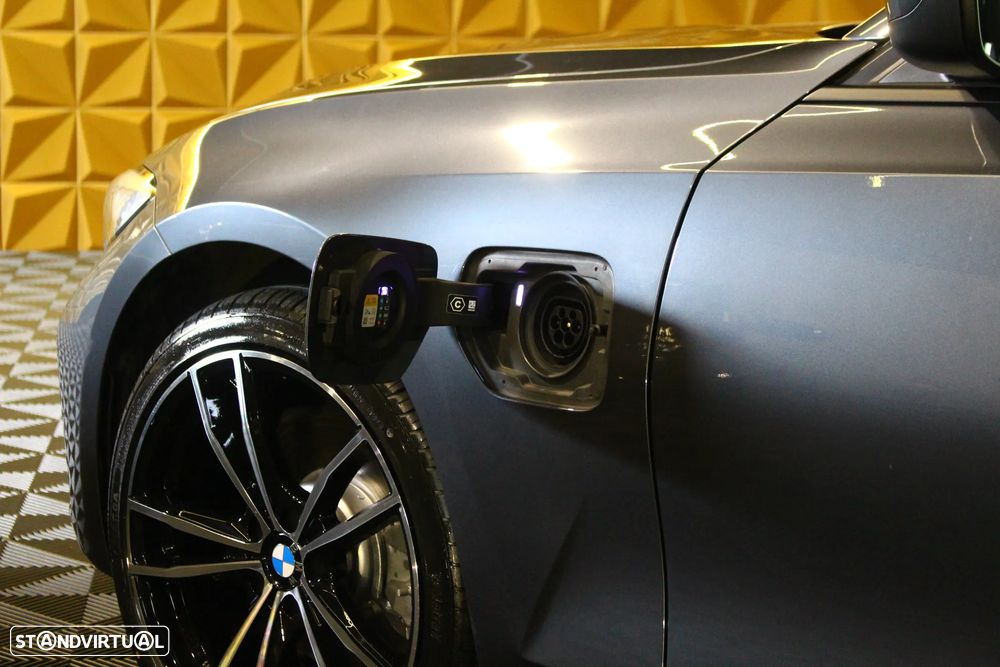 BMW 320 e Line Sport Auto - 12
