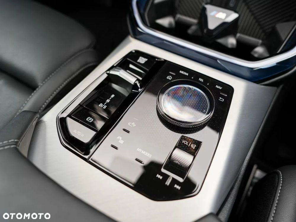 BMW X3 xM50 mHEV - 32