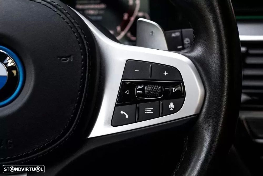 BMW 530 e Pack Desportivo M - 15