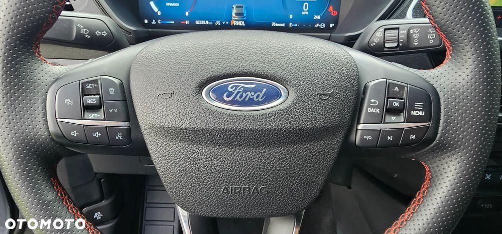 Ford Kuga - 23