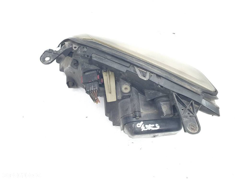 LAMPA PRZÓD PRAWA XENON SKRĘTNY OPEL VECTRA C EUROPA 15987200 - 6