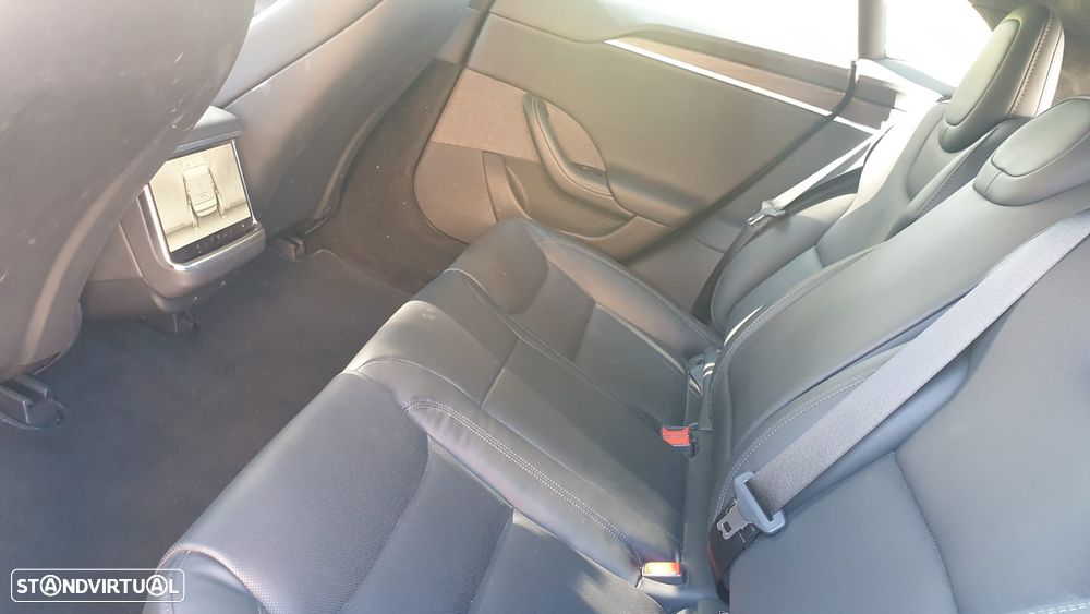 Tesla Model S Long Range AWD - 11