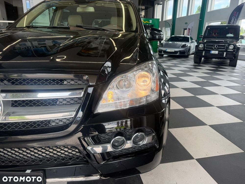 Mercedes-Benz GL - 37