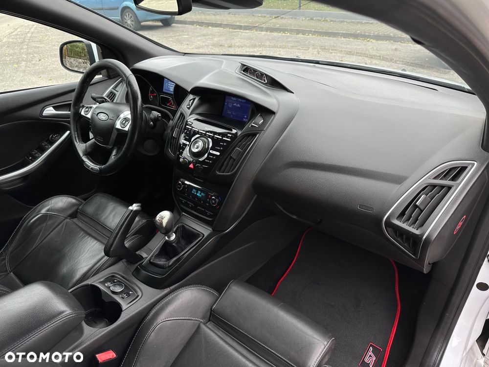 Ford Focus ST - 31