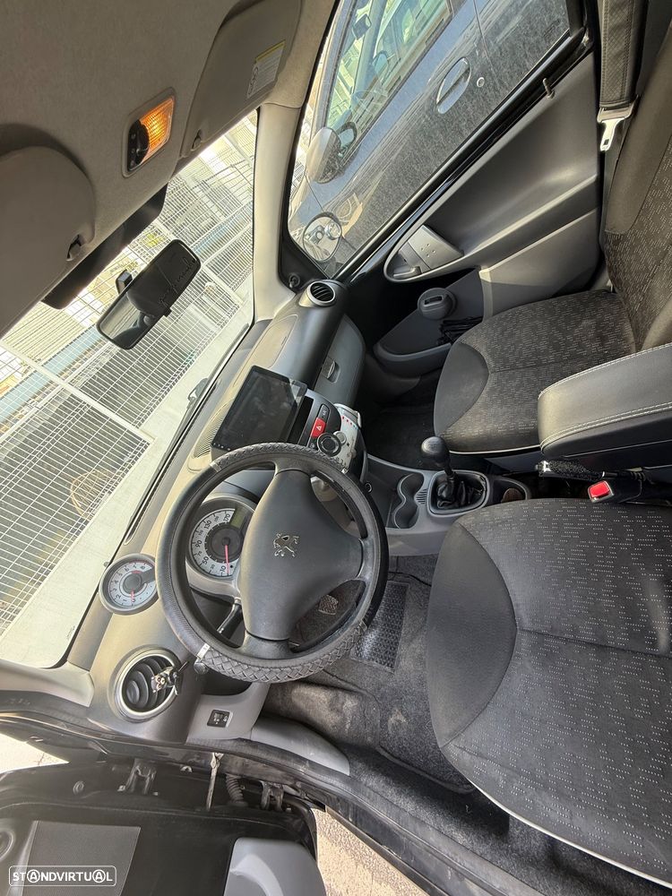 Peugeot 107 1.0 Black&Silver E5 - 12