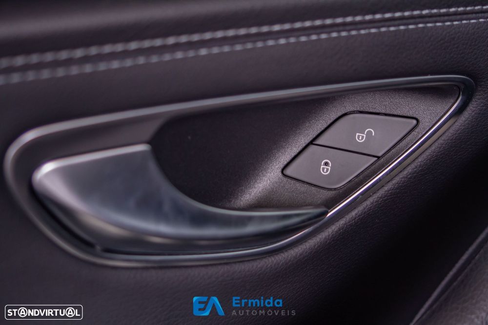 Mercedes-Benz E 300 - 49