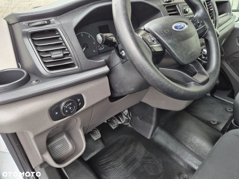Ford Transit - 15