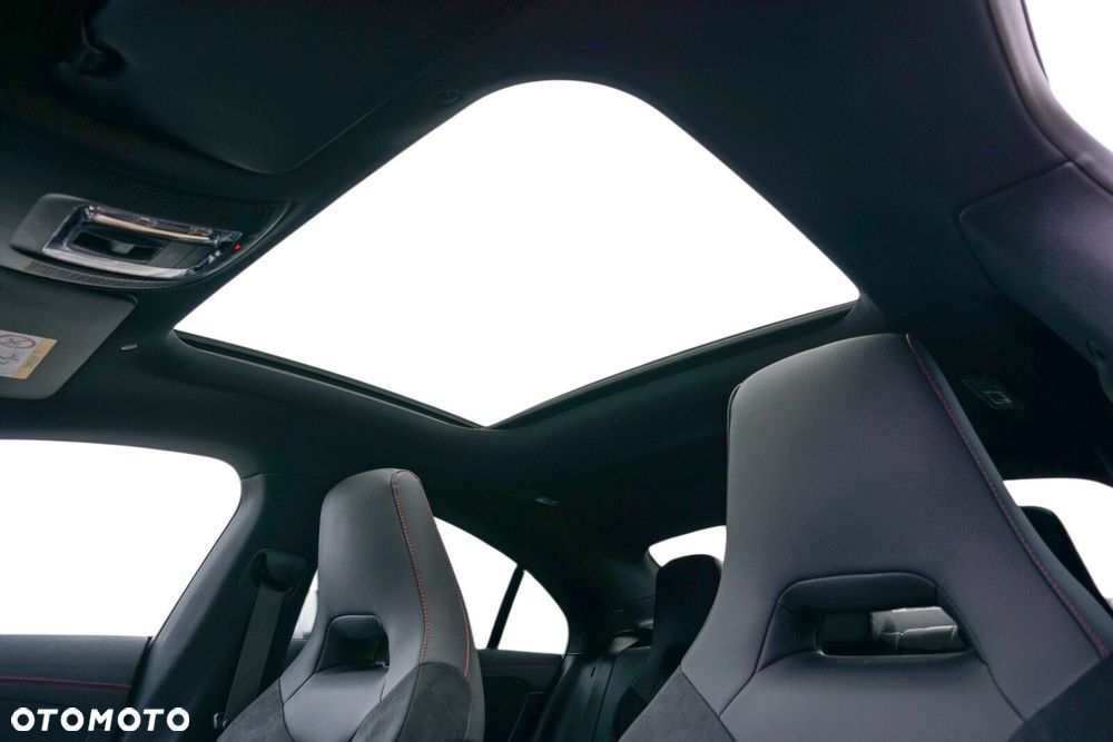 Mercedes-Benz CLA - 10