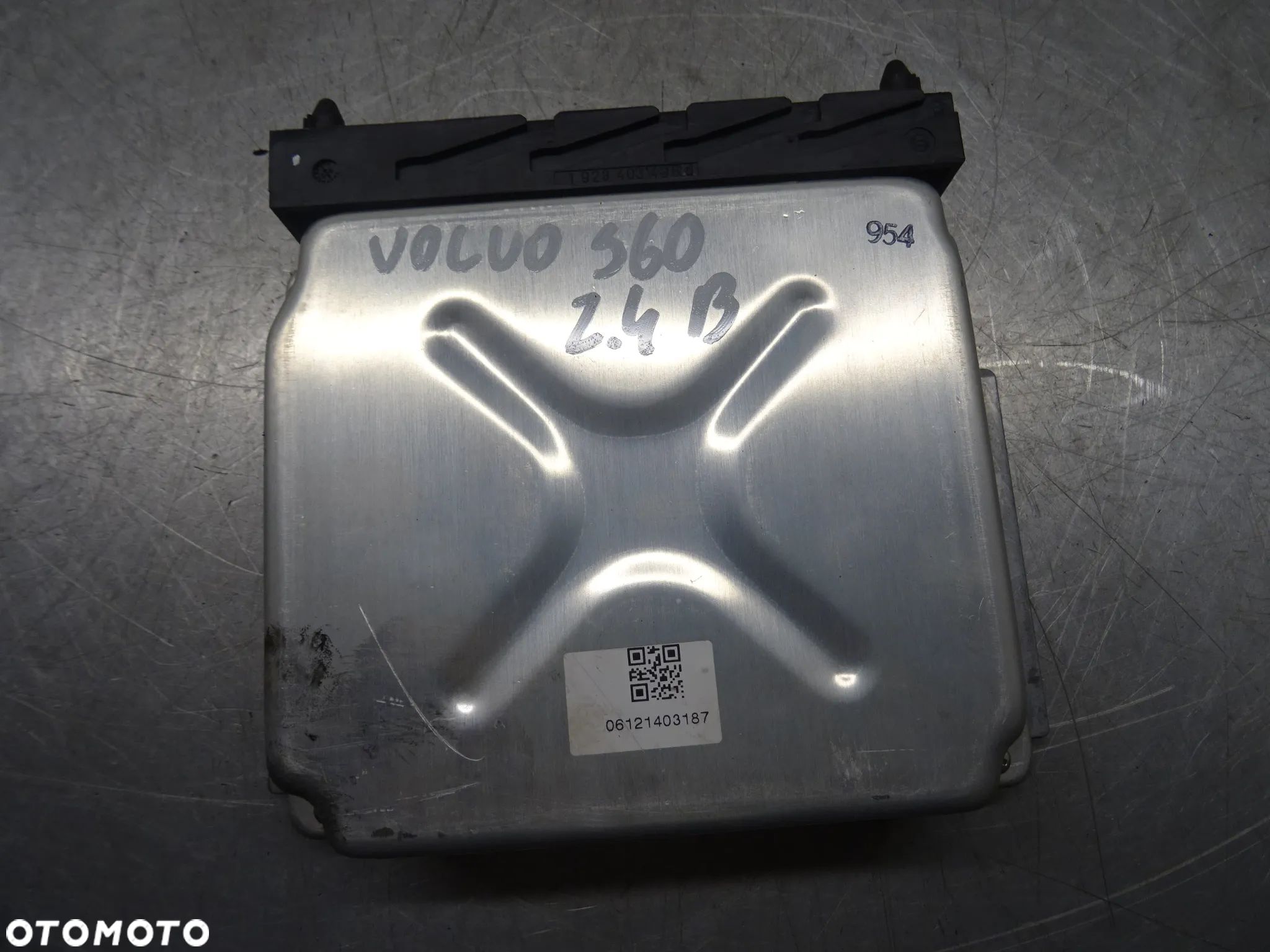 VOLVO S60 LIFT 2.4B KOMPUTER STEROWNIK SILNIKA 30684877 - 1