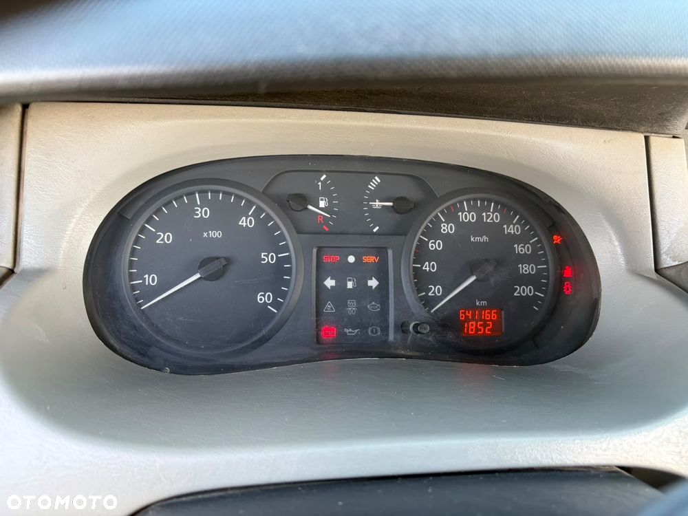 Renault Trafic Passenger - 10