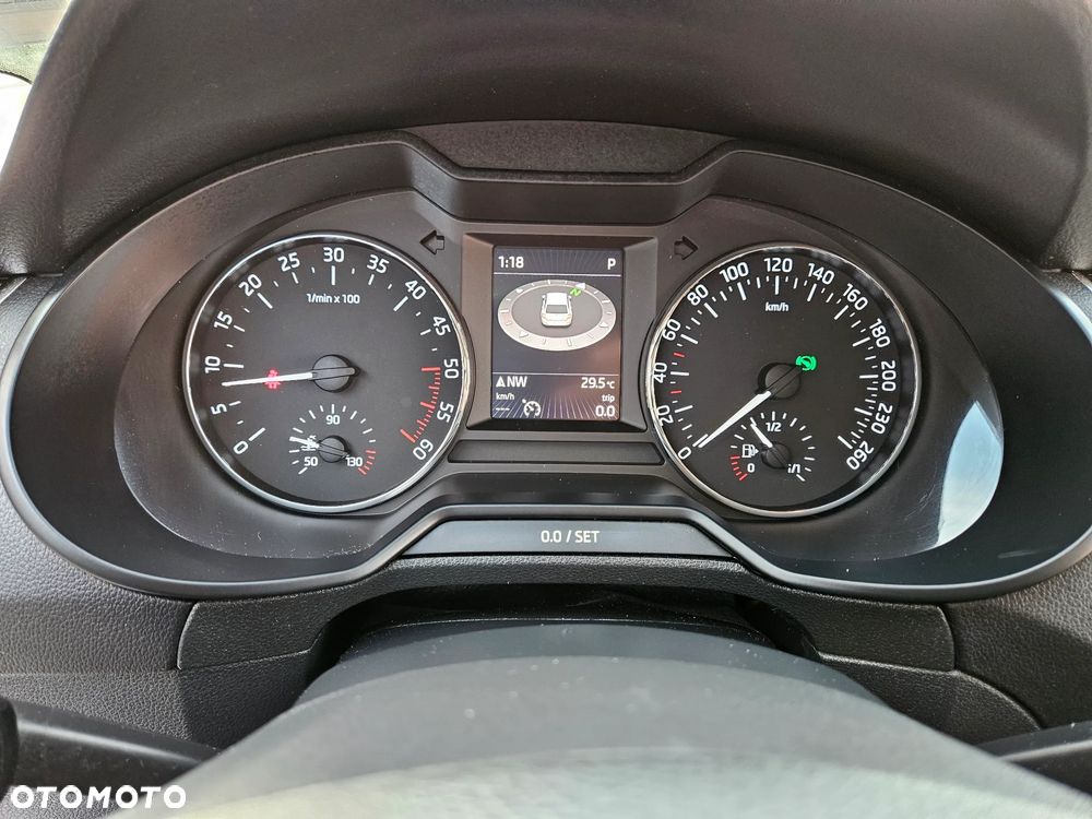 Skoda Octavia 1.6 TDI Joy DSG - 22
