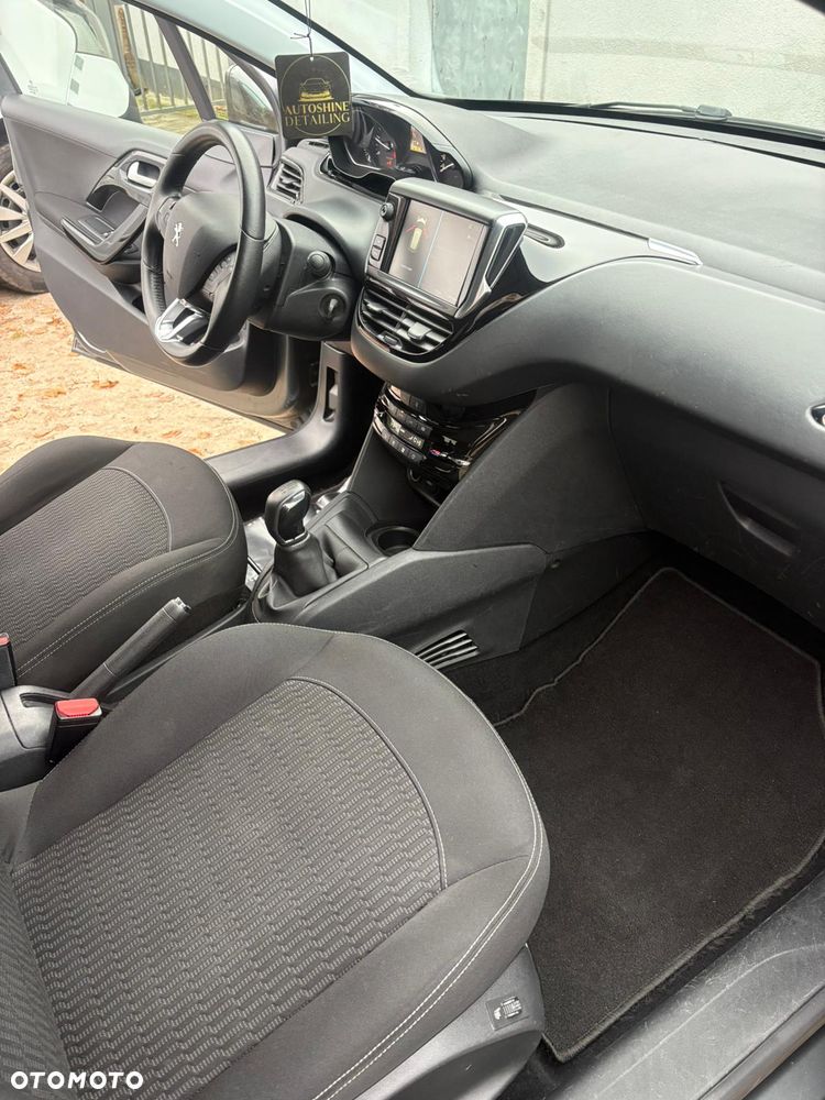 Peugeot 208 Blue-HDi 100 Stop&Start Style - 7