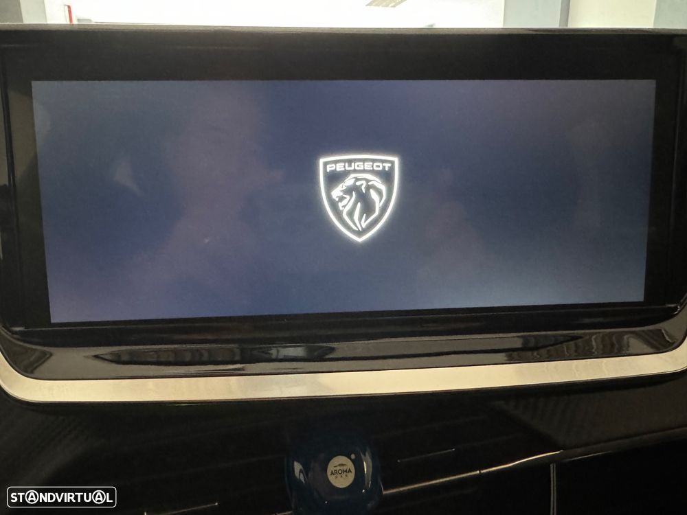 Peugeot 2008 1.2 PureTech Active Pack - 20