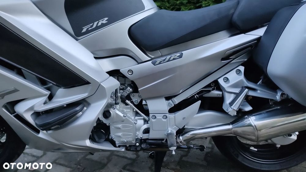 Yamaha FJR - 9