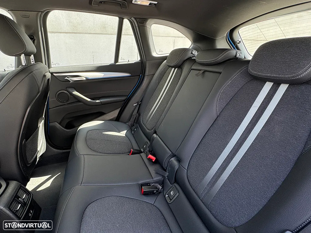 BMW X1 25 e xDrive Pack M - 9