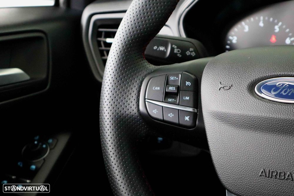 Ford Focus 1.0 EcoBoost MHEV ST-Line - 16