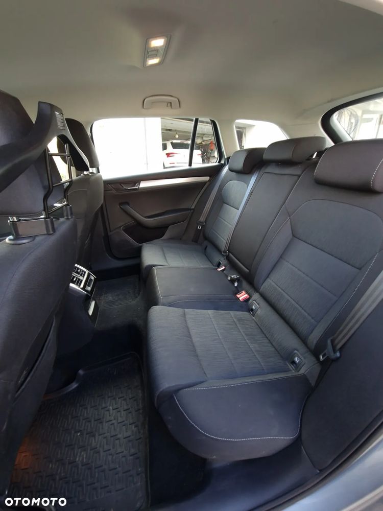 Skoda Superb 2.0 TDI Active DSG7 - 8