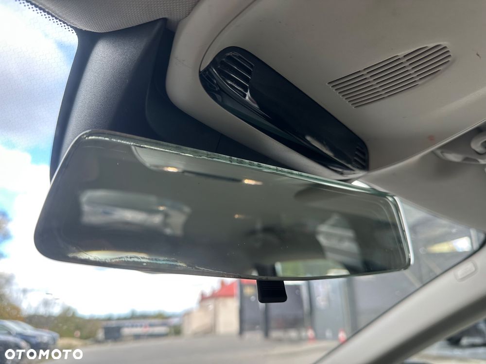 Volvo V40 D3 Momentum - 20