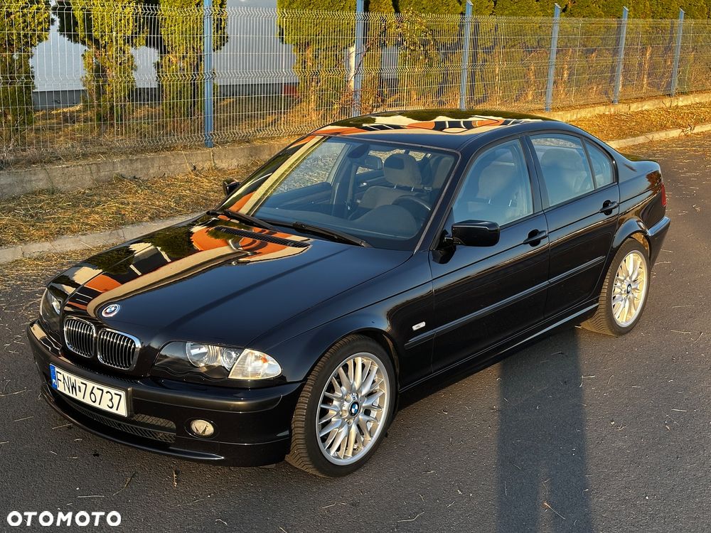 BMW Seria 3 330i - 4