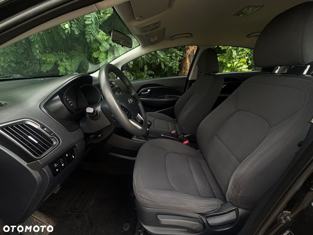 Kia Rio - 9