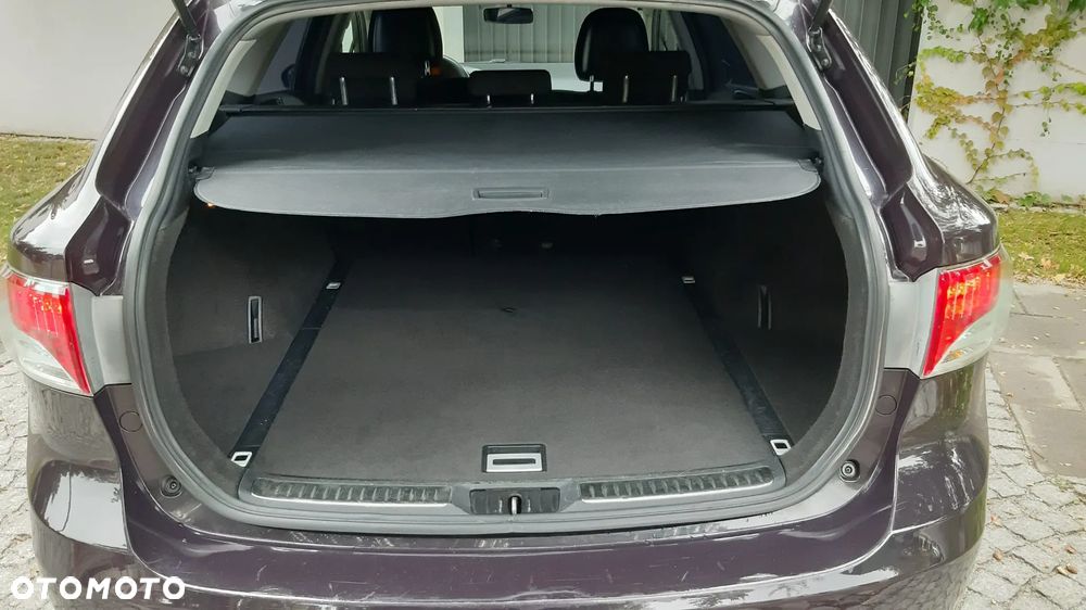 Toyota Avensis 1.6 Active - 27
