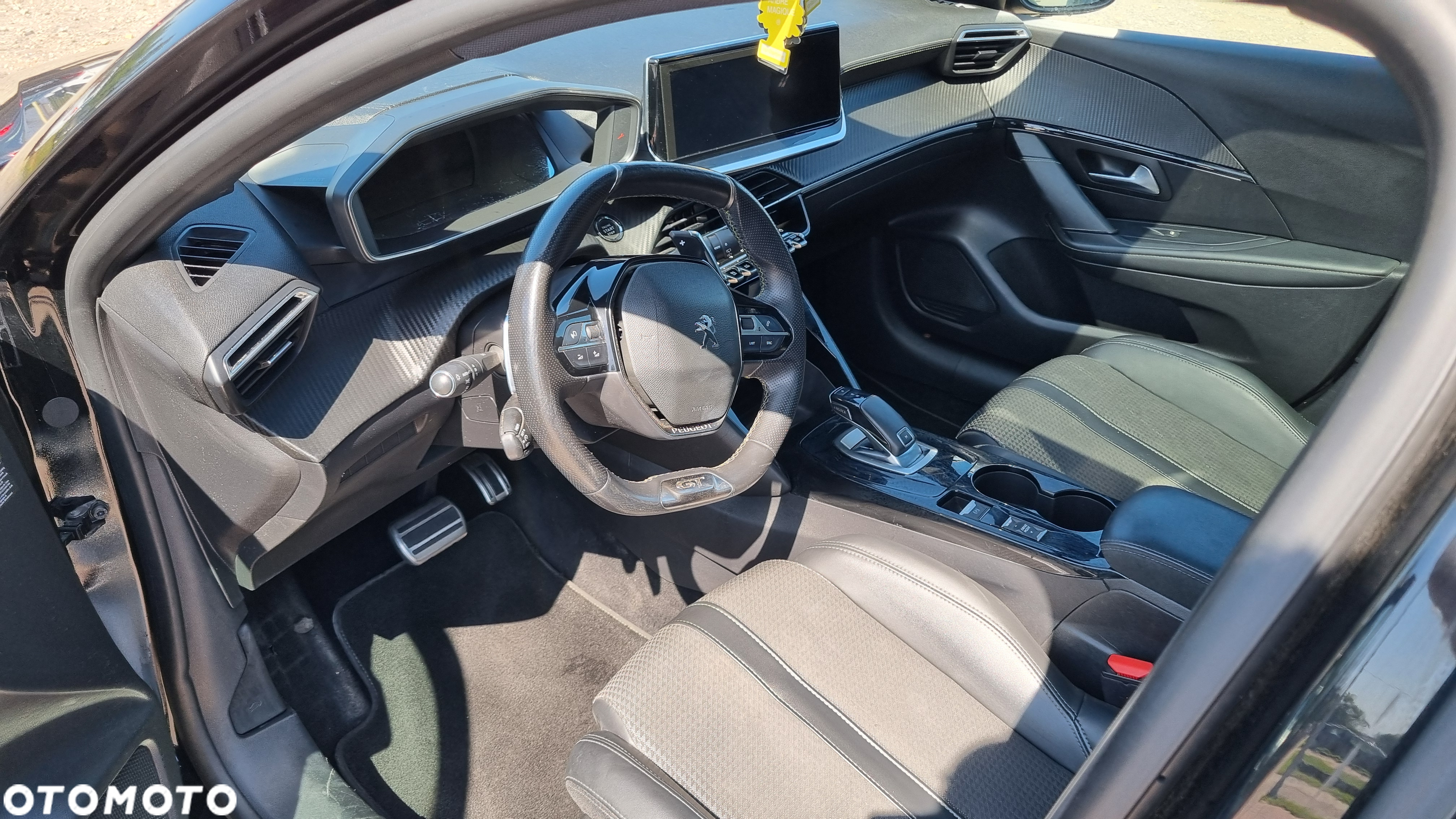 Peugeot 208 1.2 PureTech GT Line S&S EAT8 - 16