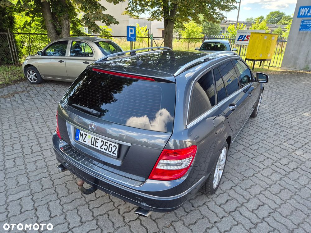 Mercedes-Benz Klasa C 320 CDI DPF 7G-TRONIC Avantgarde - 8