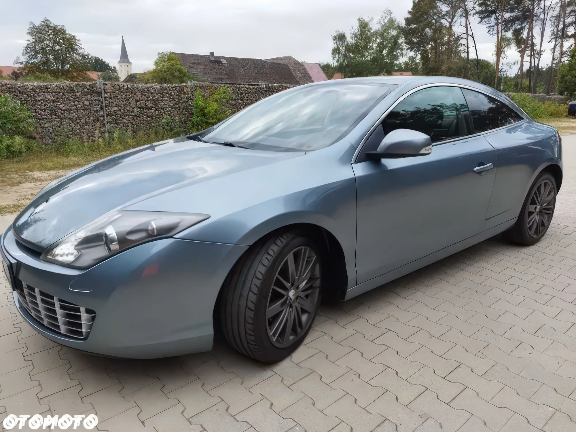 Renault Laguna 2.0 dCi GT - 2